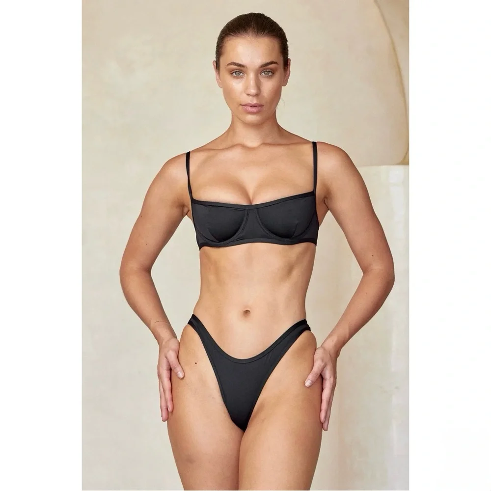 Monday Swimwear Somerset Top